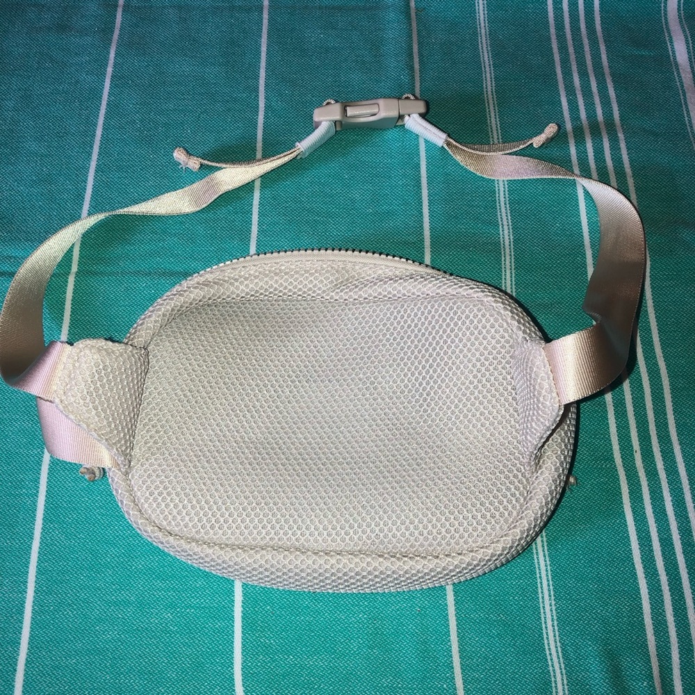 Adidas Beige Fanny Pack with zipper pockets - Picture 2 of 3